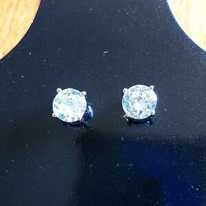 * Stud earrings, 18 kygp, 6 mm, cz